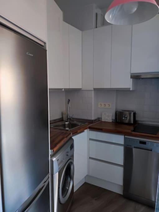 Luminoso Apartamento Con Garaje En El Centro Málaga Exterior foto